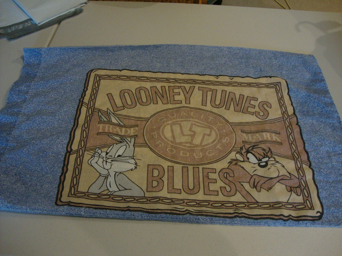 Vintage Pillowcase 9039s Looney Tunes Blues Tweety Bird Sylvester 1995 Pillow Case Graphic Tee – Everyday Comfort · Trending Graphic Apparel