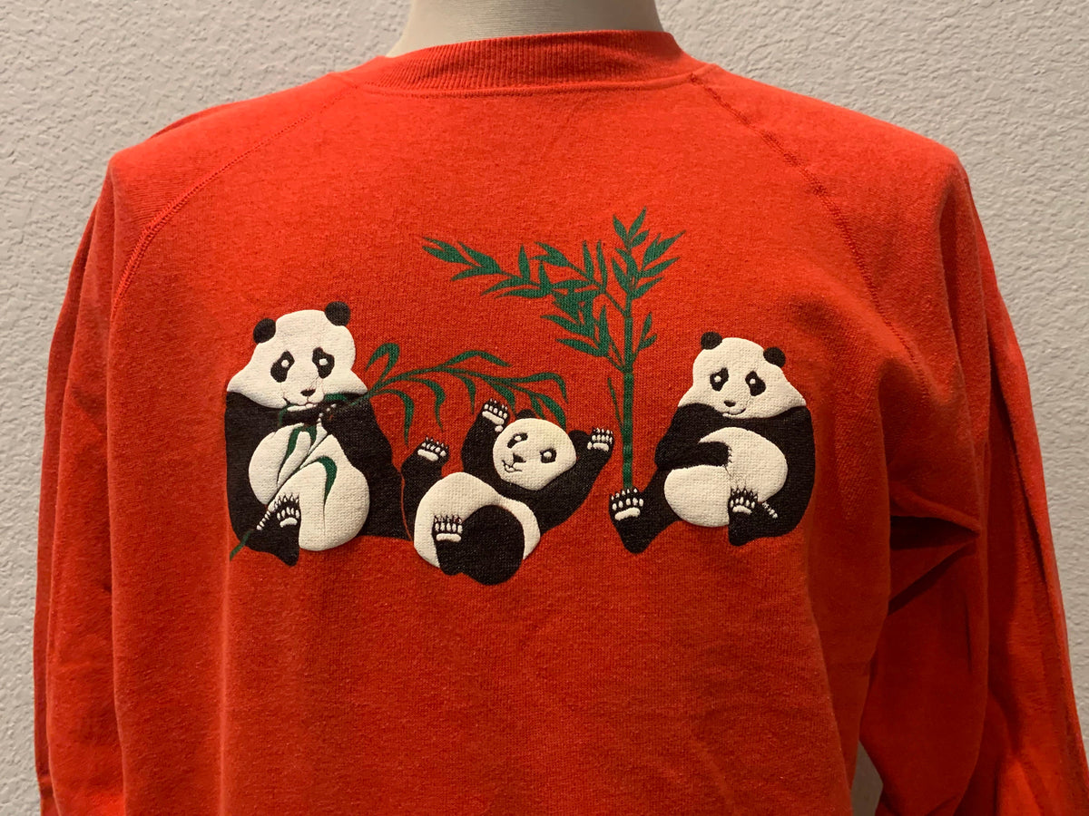 Vintage 8039s Pandas and Bamboo Red Crewneck Sweatshirt Size L Sweatshirt – Warm & Stylish · Must-Have Style