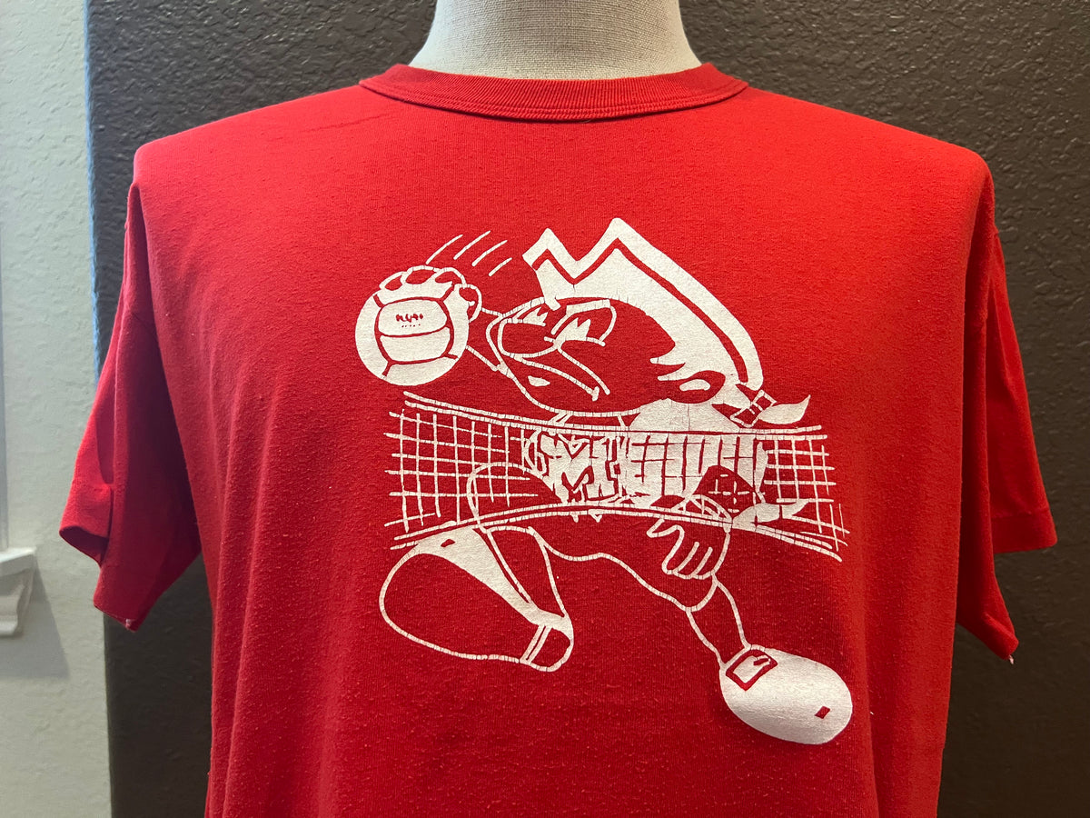 Vintage 8039s Volleyball Pirate Red T Shirt Size L Graphic Tee – Aesthetic Look · High-Quality Print