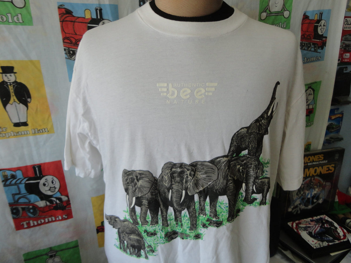 Vintage Authentic BEE Nature Elephant Double Sided Elephants T Shirt L Graphic Tee – Easygoing Wear · Great Gift For Fans
