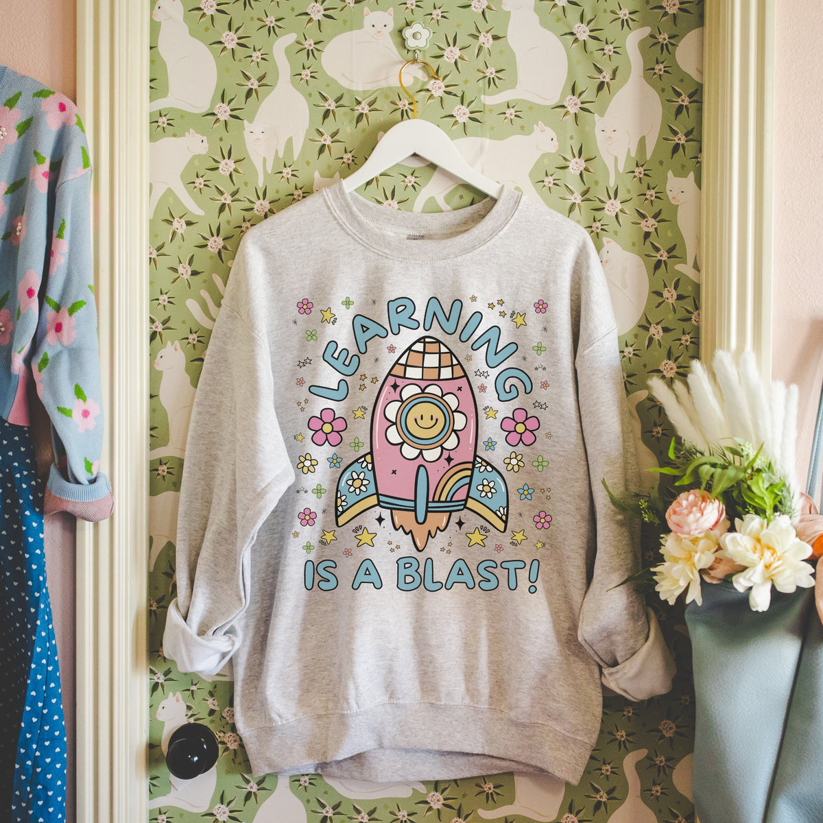 Cute Science Teacher Sweatshirt Retro Flowers in Outer Space Learning is a Blast Trendy Back To School Elementary School Teacher Shirt Sweatshirt – Aesthetic Look · Top Pick For Any Outfit