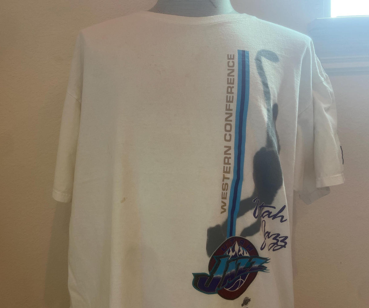 Vintage 9039s Utah Jazz White T Shirt Size XL Graphic Tee – Bold Style · Must-Have Style