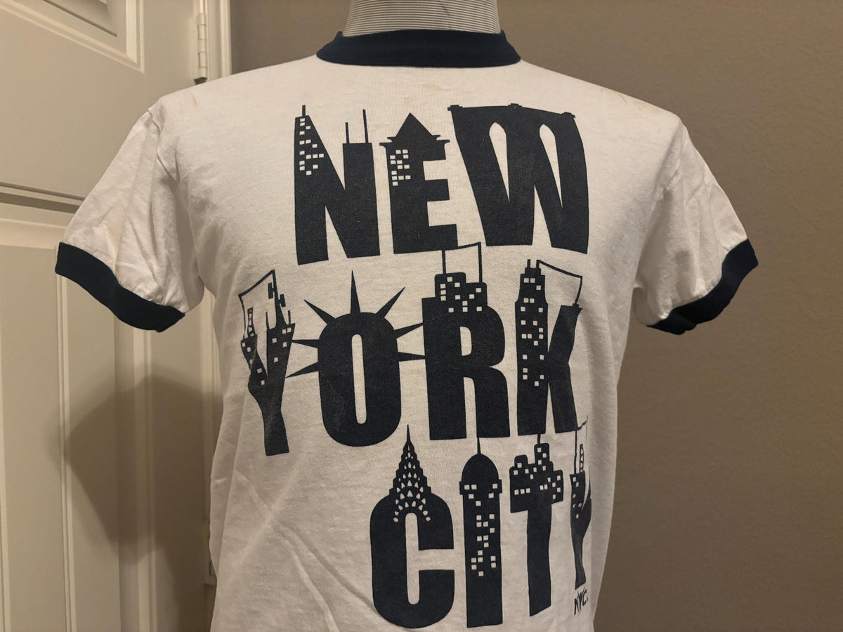 Vintage 9039s New York City Skyscraper Buildings T shirt L Graphic Tee – Aesthetic Look · Top Pick For Any Outfit