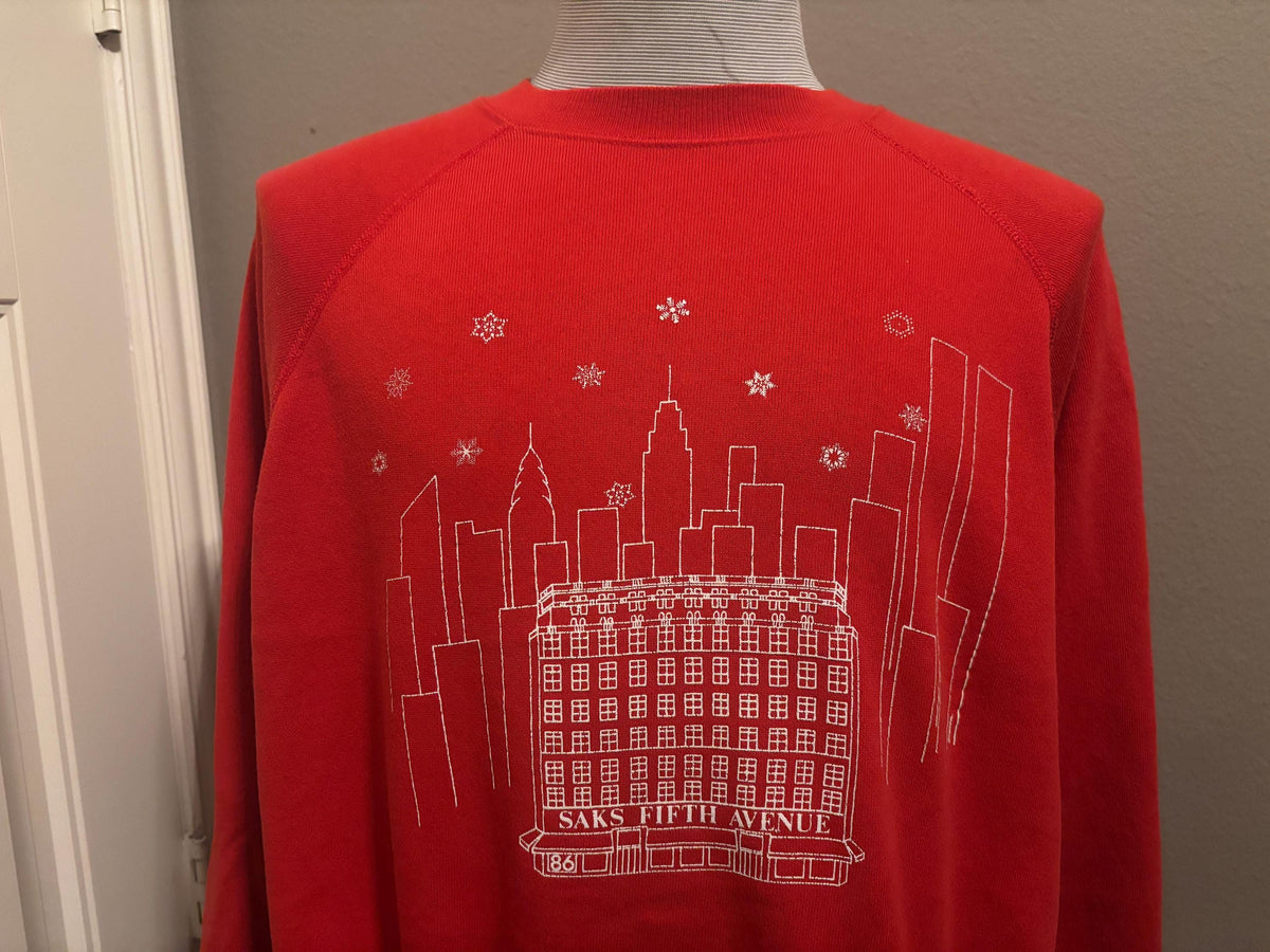 Vintage 8039s SAKS Fifth Avenue New York City Skyline Winter Crewneck Sweatshirt L Sweatshirt – Fan Favorite · Must-Have Style