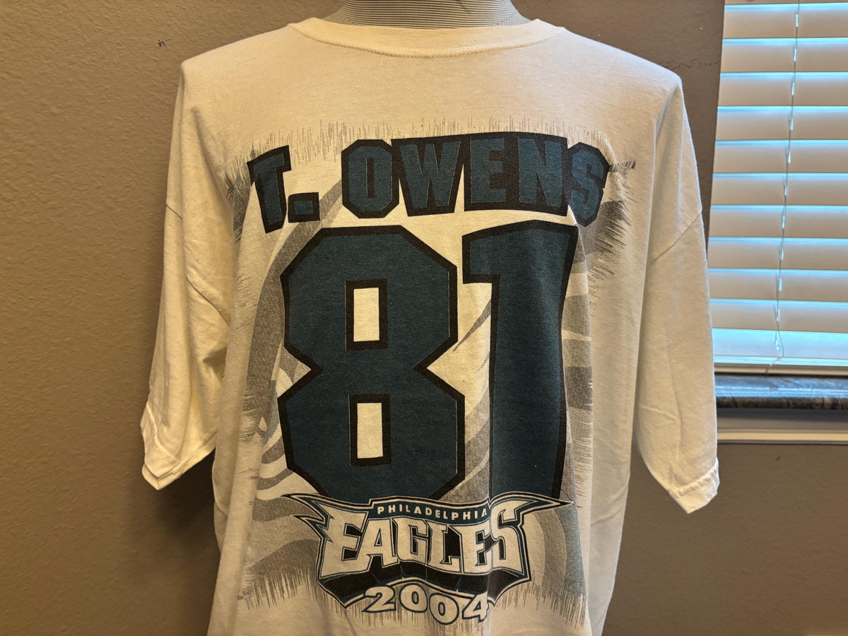 Vintage 2000s Philadelphia Eagles NFL Terrell Owens 81 2004 Tshirt XL Graphic Tee – Cozy Vibes · High-Quality Print