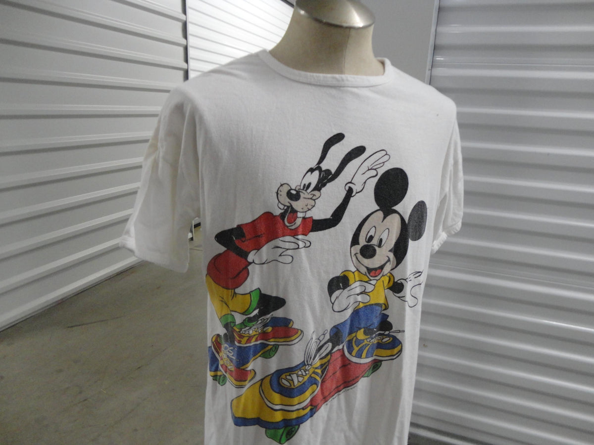 Vintage 90s Goofy And Mickey Mouse Walt Disney Skateboard white Tshirt size XL Graphic Tee – Aesthetic Look · Trending Graphic Apparel