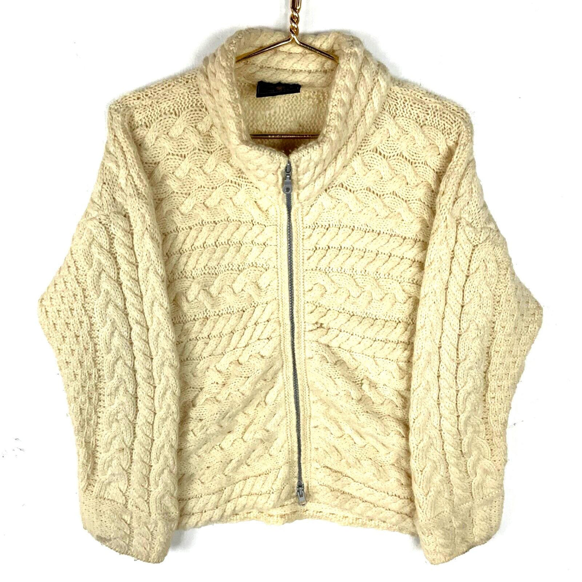 Vintage Grandma Cable Knit Wool Sweater Womens Small White Carraig Donn 90s Graphic Tee – Aesthetic Look · Trending Graphic Apparel
