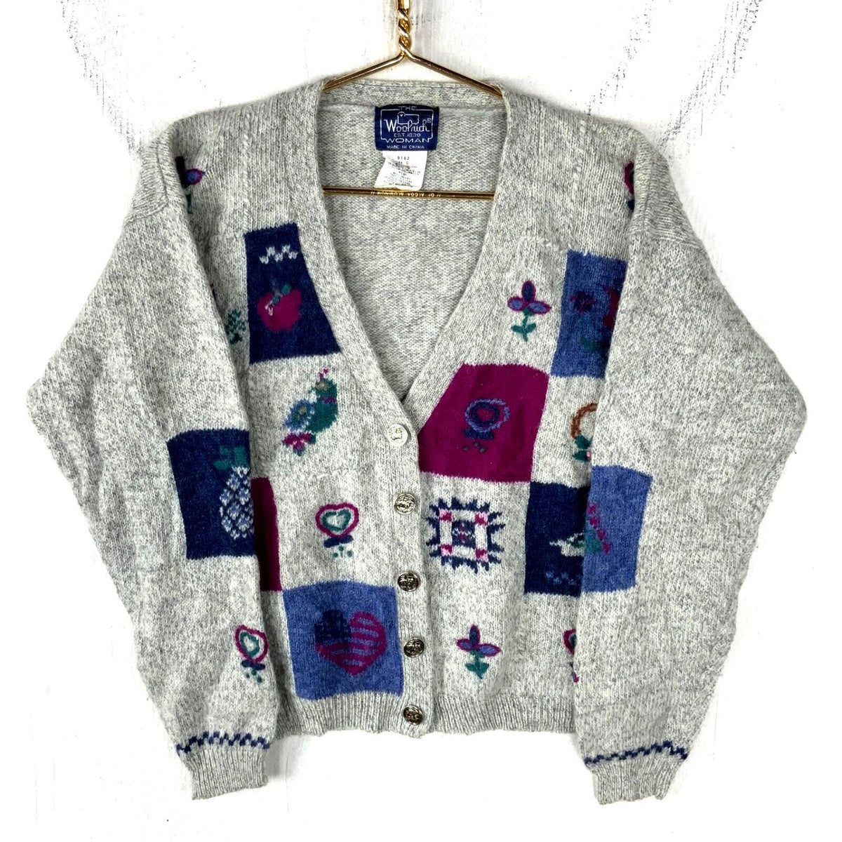 Vintage Woolrich Knit Wool Cardigan Sweater Womens Small Gray Floral 90s Graphic Tee – Soft Feel · Trending Graphic Apparel