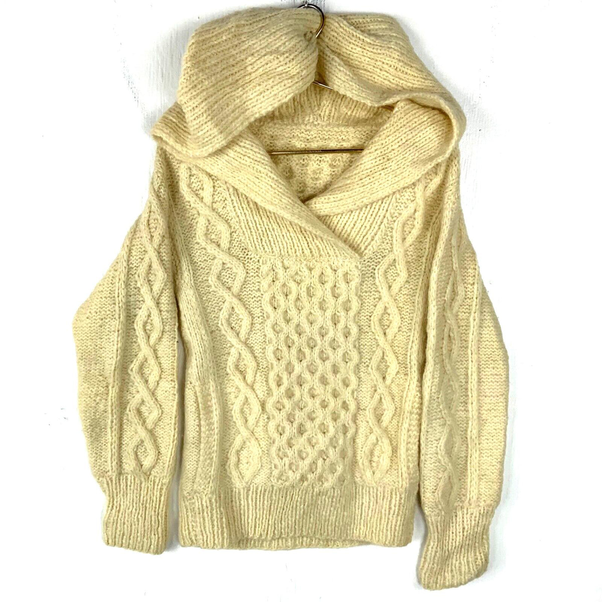 Vintage Cable Knit Hooded Wool Sweater Womens Small Beige Fisherman Cardigan 80s Graphic Tee – Feel-Good Design · High-Quality Print