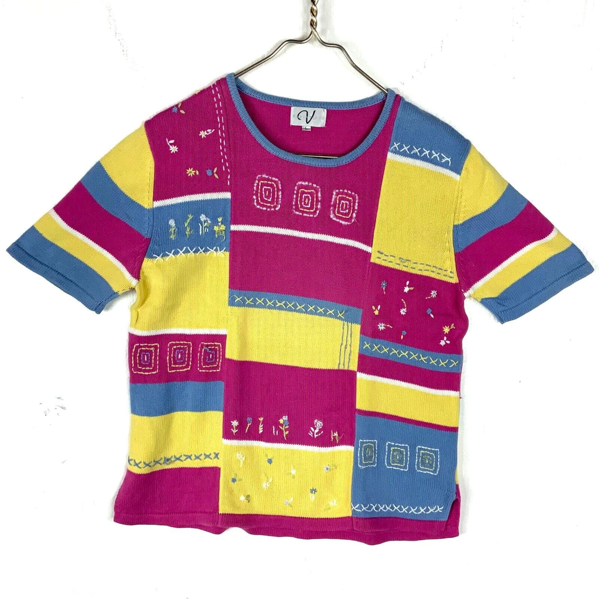 Vintage Grandma Knit Sweater Womens Large Short Sleeve Patterned Embroidered Graphic Tee – Bold Style · Great Gift For Fans