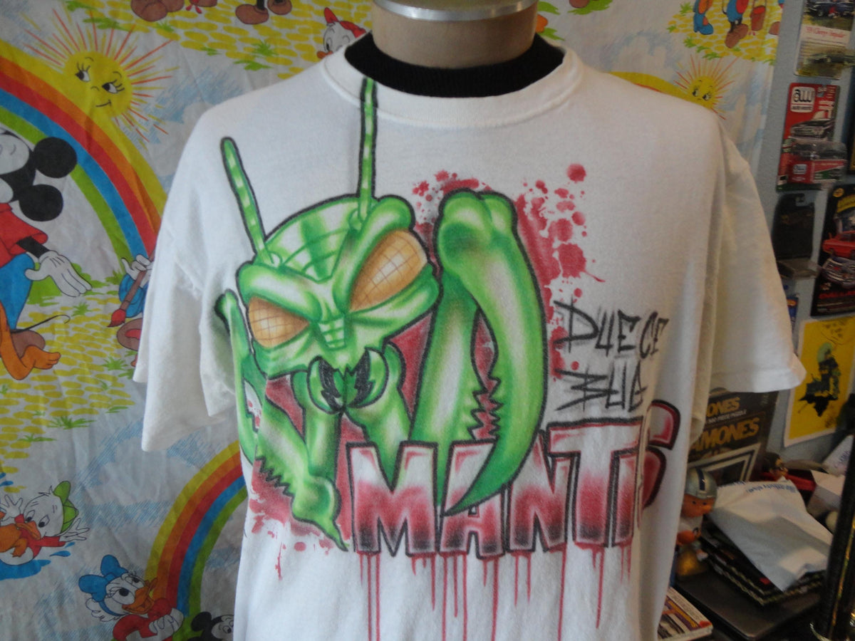 Graffiti Art Tee Hand Painted Praying Mantis T shirt XL Graphic Tee – Feel-Good Design · Perfect For Daily Wear