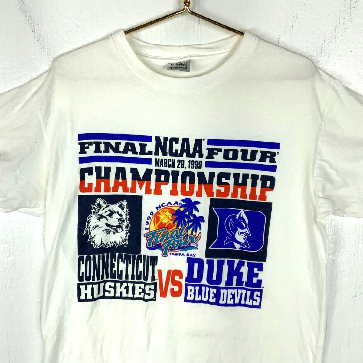 Vintage Connecticut Vs Duke Tshirt Large 1999 Ncaa Final Four Basketball 90s Graphic Tee – Bold Style · Must-Have Style