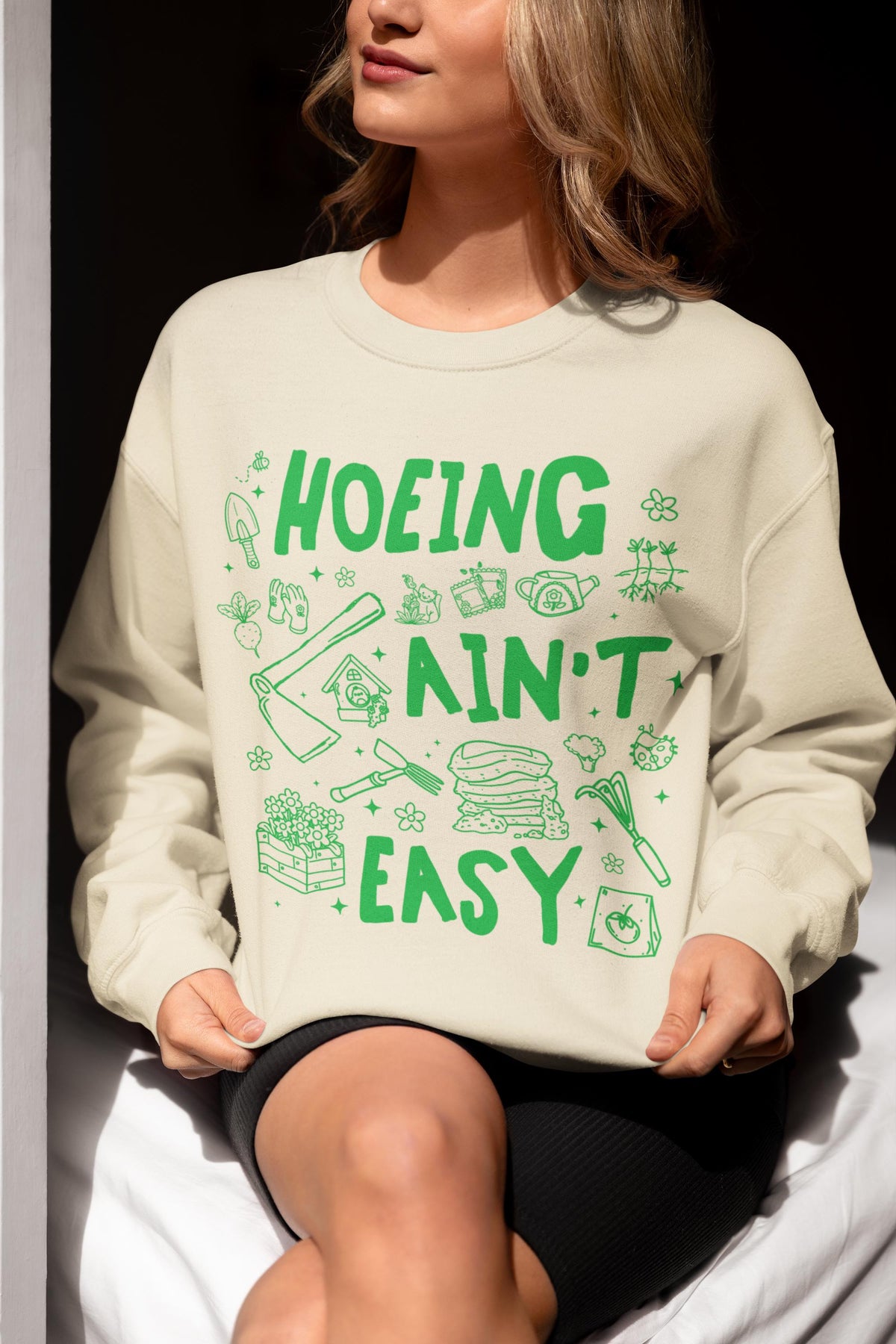 Hoeing Ain39t Easy Funny Gardening Sweatshirt for Mom Who Loves Gardening Cute Garden Lover Shirt with Stars Boho Y2K 90s Doodle Flowers Sweatshirt – Easygoing Wear · Must-Have Style