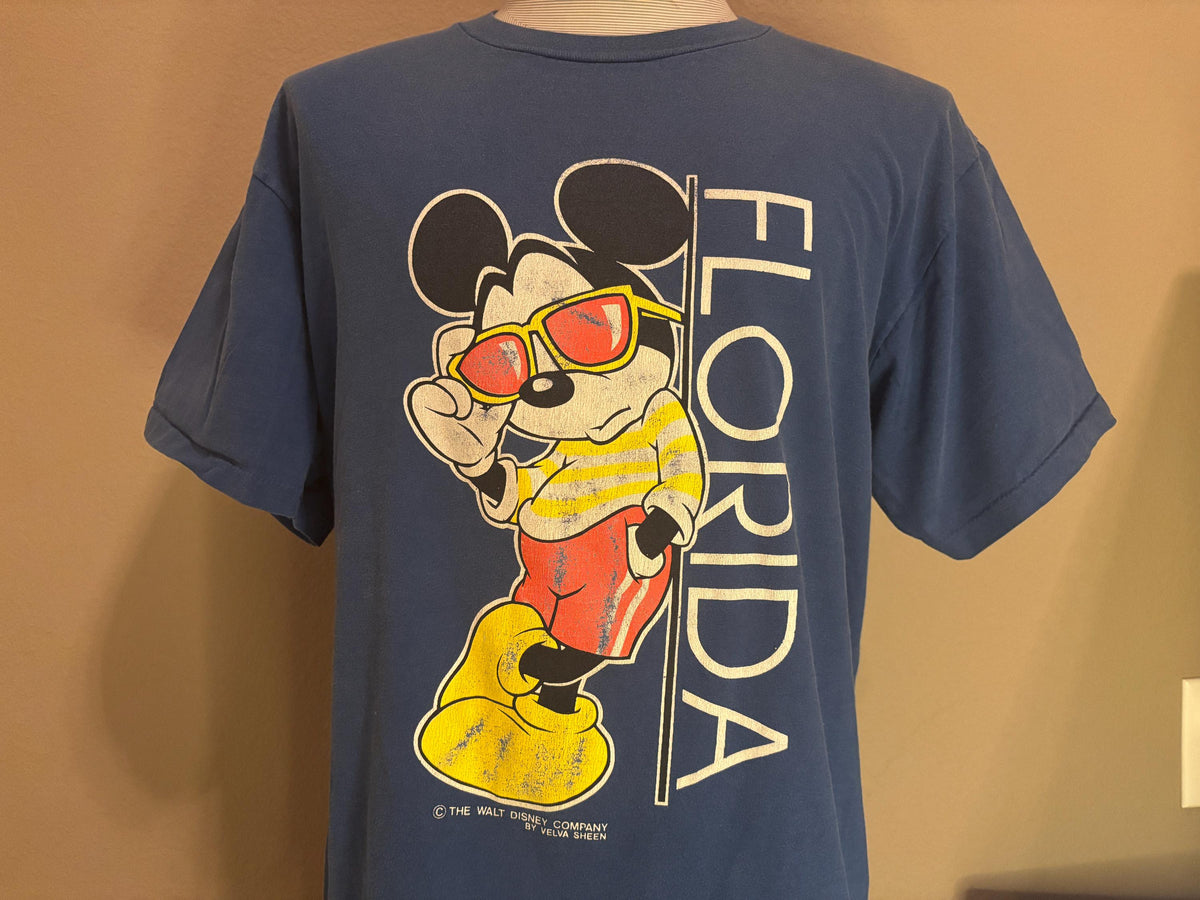 Vintage 80s Walt Disney Mickey Mouse Florida Chill Mickey Tshirt XL Graphic Tee – Easygoing Wear · High-Quality Print