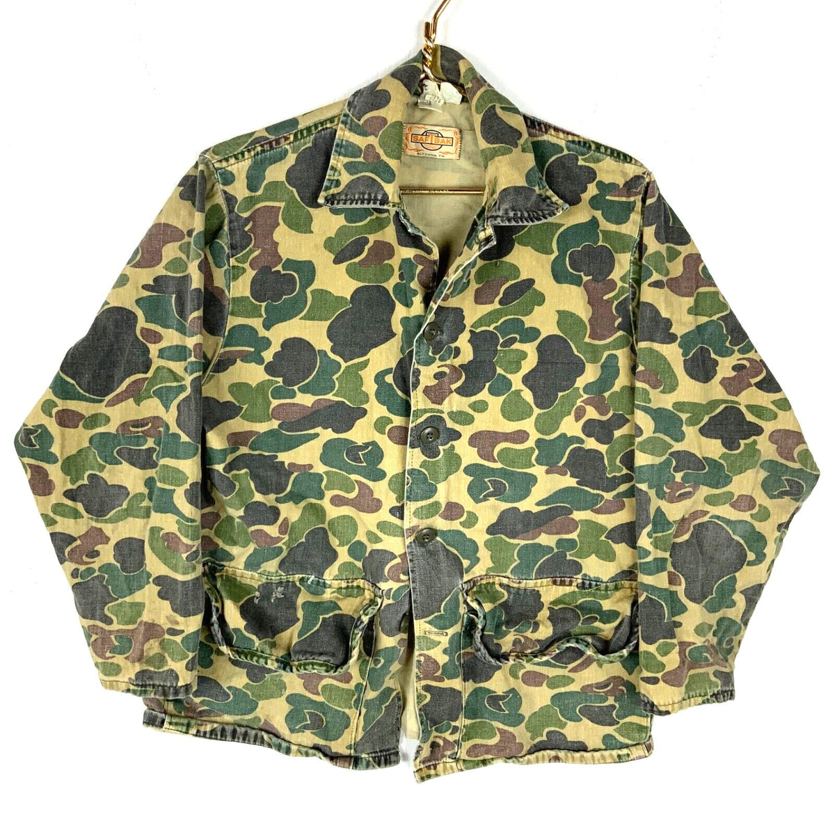 Vintage Saftbak Hunting Shirt Medium Beige Camouflage Long Sleeve Button Up Graphic Tee – Warm & Stylish · Top Pick For Any Outfit