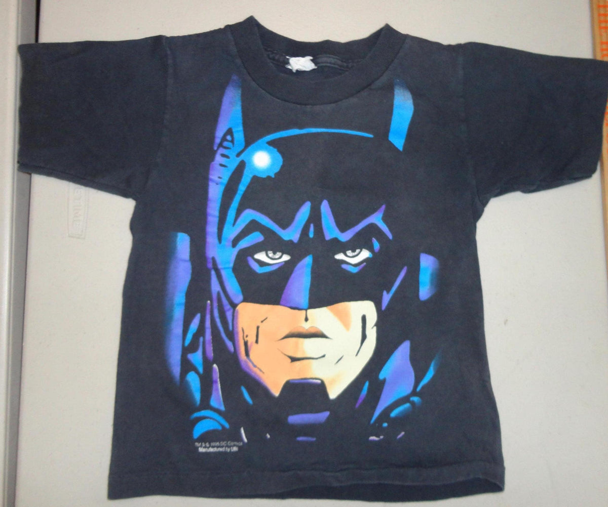 Vintage 9039s 1995 Batman DC Comics YOUTH T Shirt Who39s Afraid of the Big Black Bat Graphic Tee – Aesthetic Look · Must-Have Style