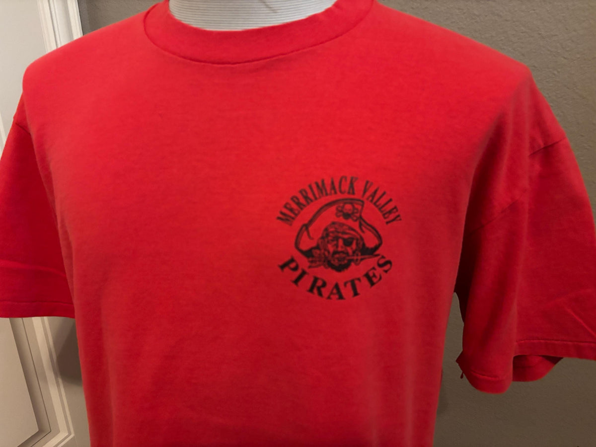 Vintage 90s Pirates Go For The Gold Merrimack Valley Skull Tshirt XL Graphic Tee – Aesthetic Look · Top Pick For Any Outfit
