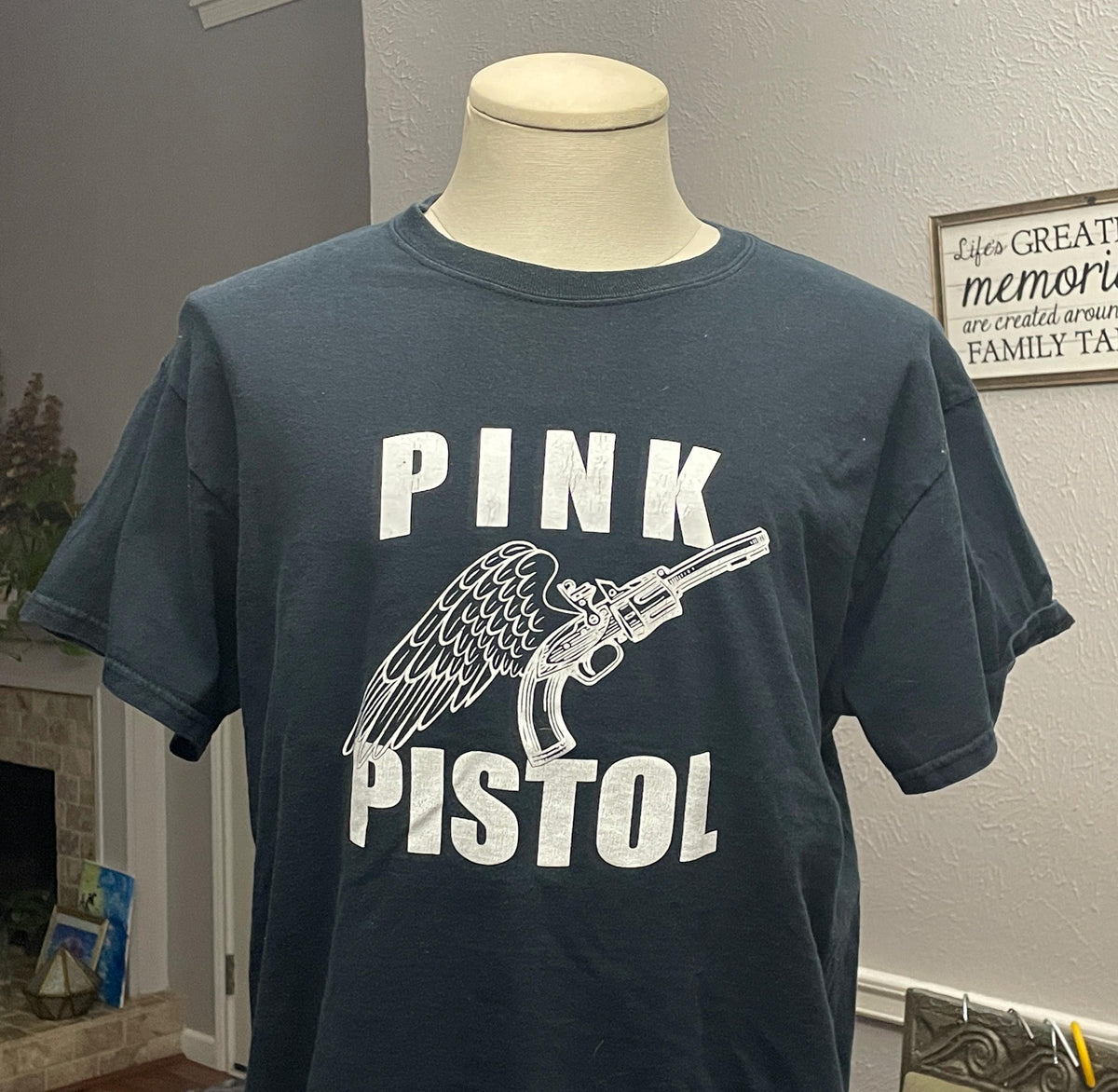 Vintage 2000s Pink Pistol black Tshirt size L Graphic Tee – Bold Style · High-Quality Print