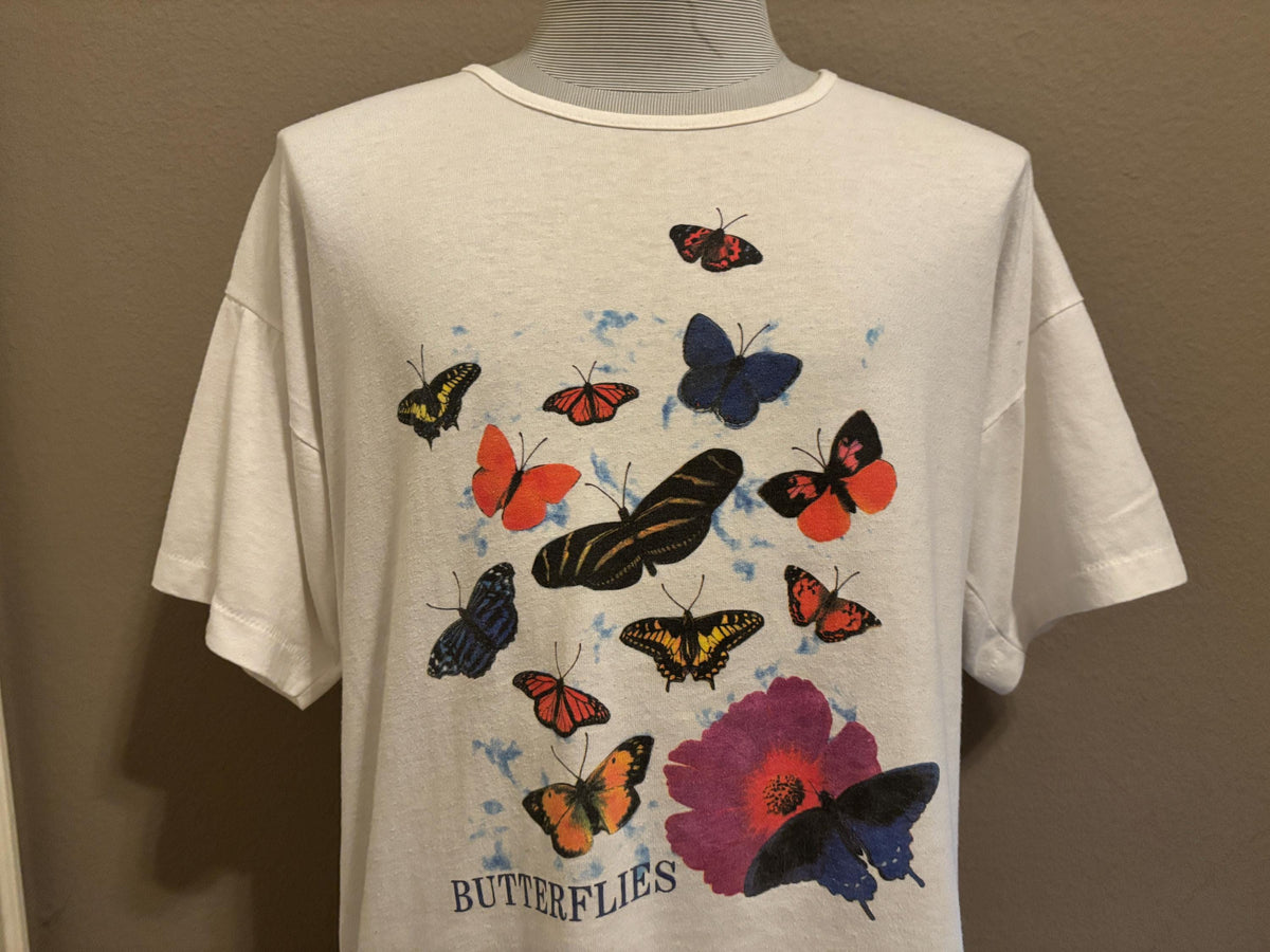 Vintage 90s Butterflies Wildlife Bugs Flower Nightgown Tshirt XXL Graphic Tee – Soft Feel · Trending Graphic Apparel
