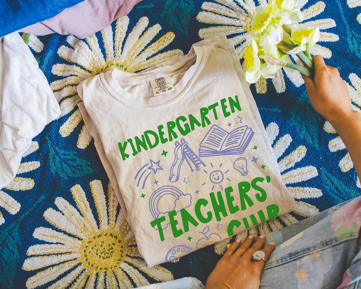 Kindergarten Teachers Club Tee Shirt for Kindergarten Crew Cute 90s Throwback TShirt with Doodles Funny Saying Matching Kindergarten Tee Graphic Tee – Easygoing Wear · Must-Have Style