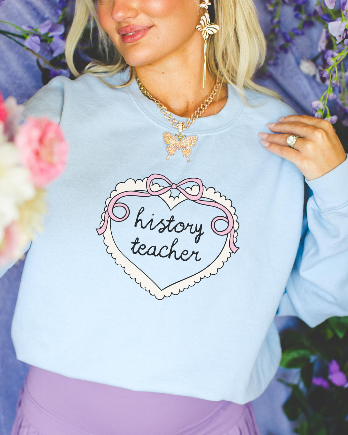 History Teacher Sweatshirt for New History Teacher or Teaching Assistant Cute History Department Matching Shirt with Heart Soft Girl Style Sweatshirt – Warm & Stylish · High-Quality Print
