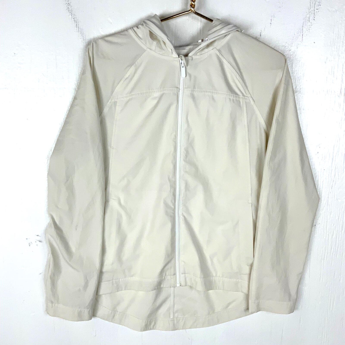 Lululemon Women39s Jacket Size 10 Large White Full Zip Athletic Graphic Tee – Feel-Good Design · High-Quality Print
