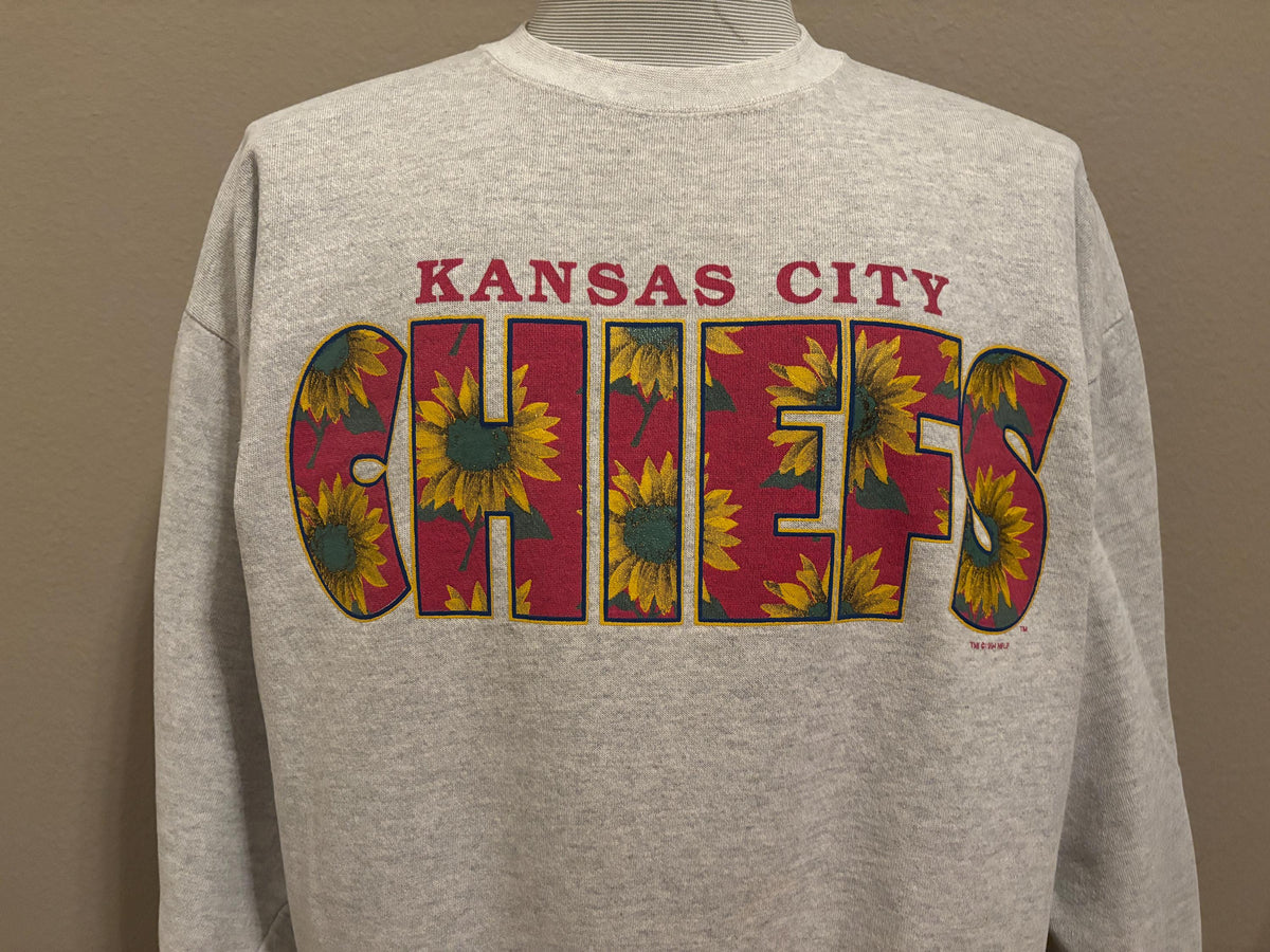 Vintage 90s Kansas City Chiefs 1994 NFL Football Sunflowers Crewneck Sweatshirt XL Sweatshirt – Soft Feel · High-Quality Print