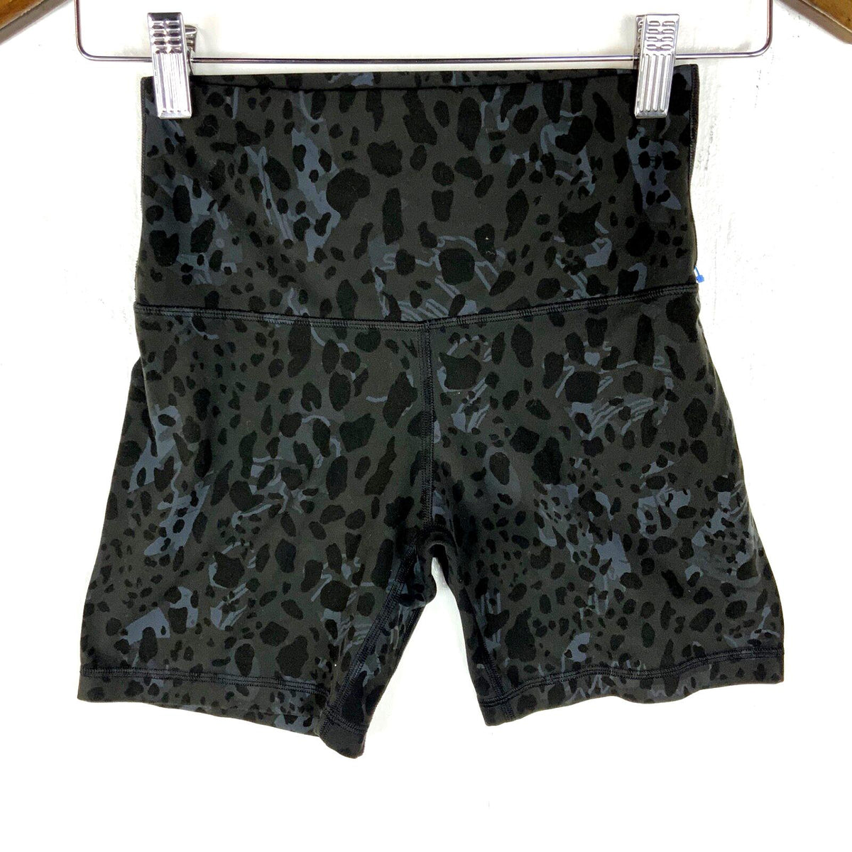 Lululemon Women39s Align Short XS Gray Cheetah Print Graphic Tee – Feel-Good Design · Trending Graphic Apparel