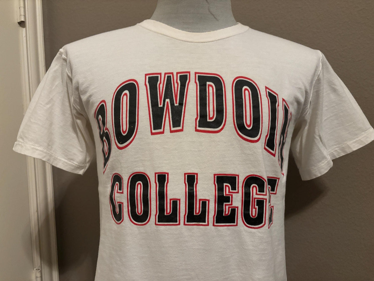Vintage 90s Bowdoin College Brunswick Maine Tshirt M Graphic Tee – Aesthetic Look · Must-Have Style