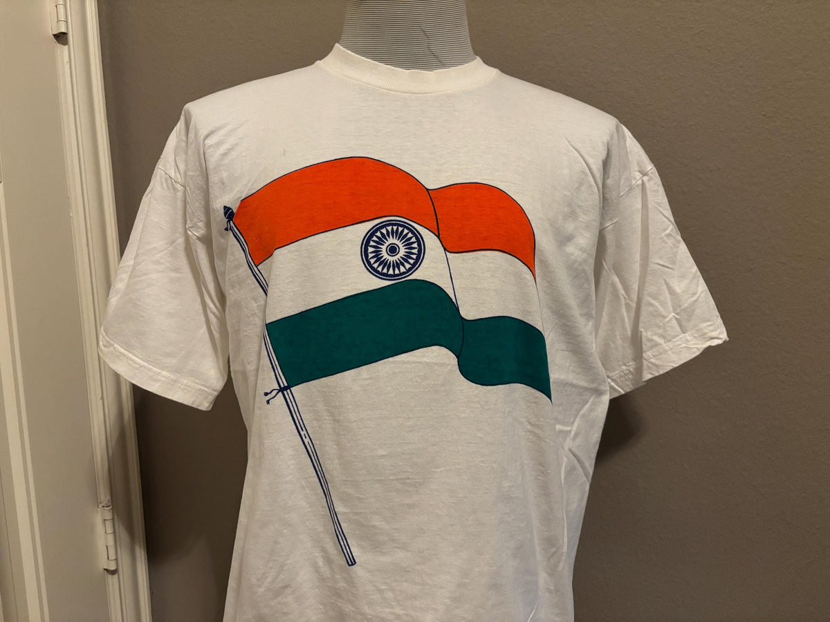 Vintage 90s India Country Flag Patriotic Tshirt XL Graphic Tee – Aesthetic Look · Must-Have Style