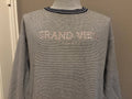 Vintage 90s Grand View College Des Moines Iowa Crewneck Sweatshirt XL Sweatshirt – Bold Style · Great Gift For Fans